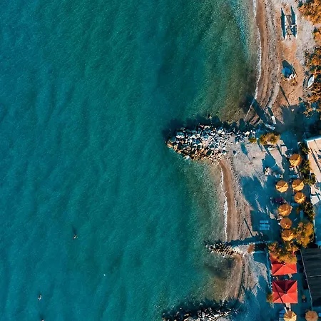 Villa Mare - A Beachside Hideaway