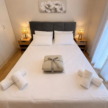 Mare - A Beachside Hideaway Villa