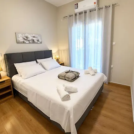 Mare - A Beachside Hideaway Villa Lechaio