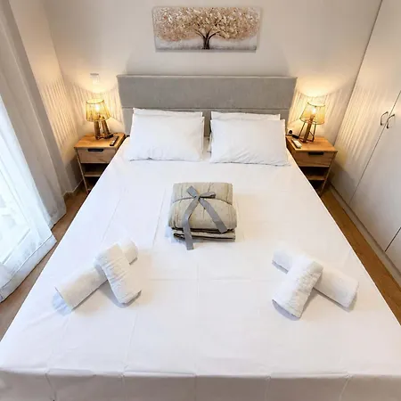 Mare - A Beachside Hideaway Villa