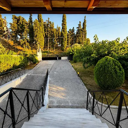 Villa Mare - A Beachside Hideaway