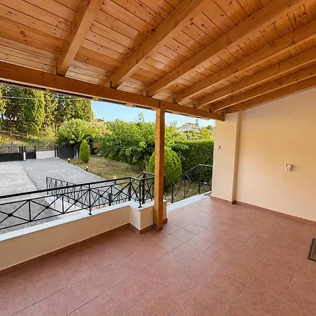 Villa Mare - A Beachside Hideaway Lechaio